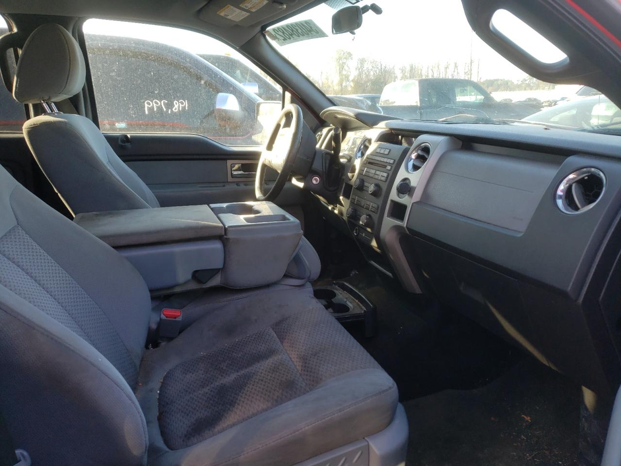Photo 5 from auction – 2011 FORD F150 SUPER with VIN 1FTEW1CM2BKD82614