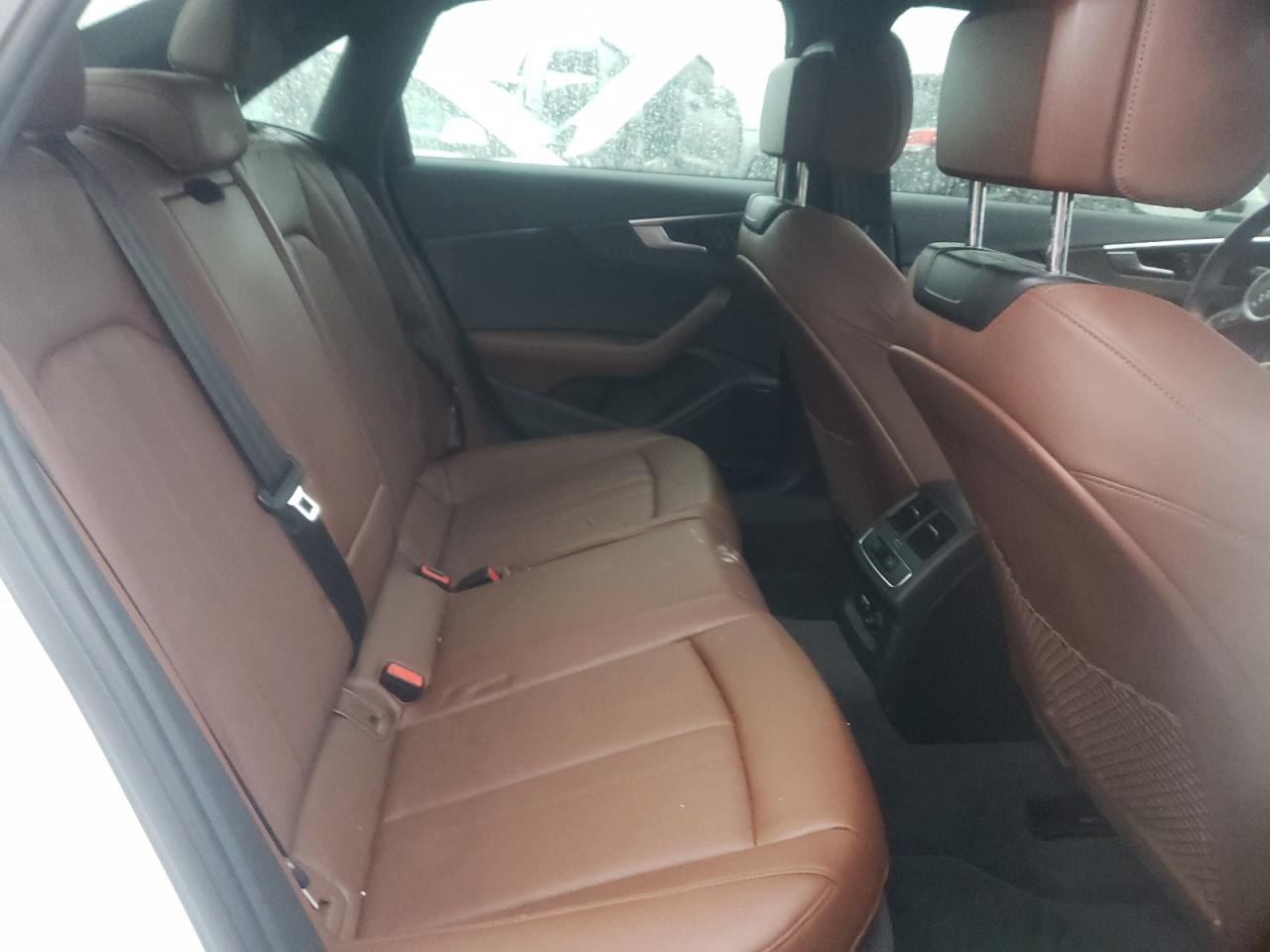 Photo 6 from auction – 2019 AUDI A4 PREMIUM with VIN WAUENAF47KA066403