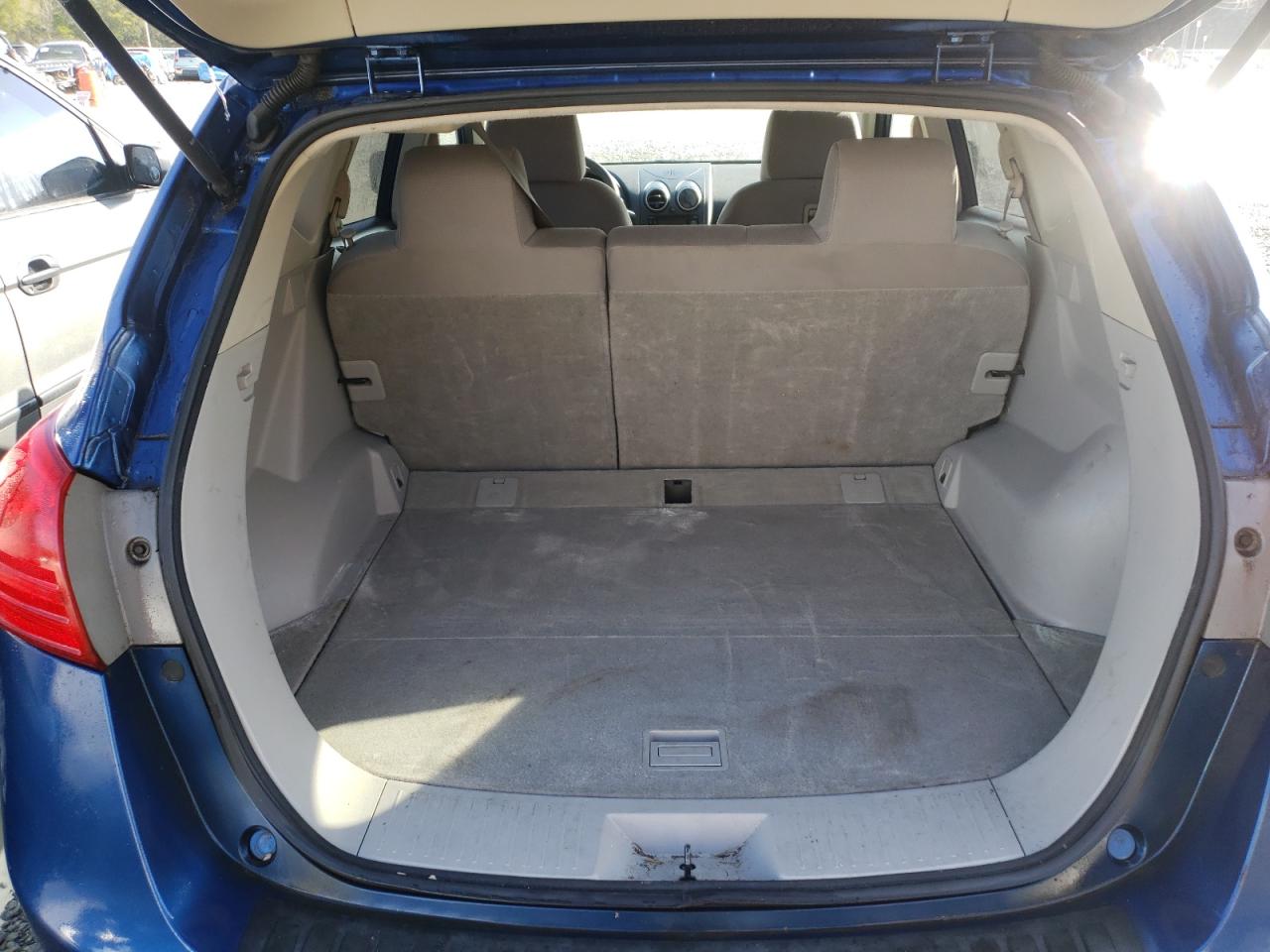 Photo 10 from auction – 2011 NISSAN ROGUE S with VIN JN8AS5MV2BW269610