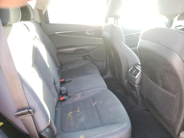 Photo 6 from auction – 2016 KIA SORENTO LX with VIN 5XYPG4A31GG166977