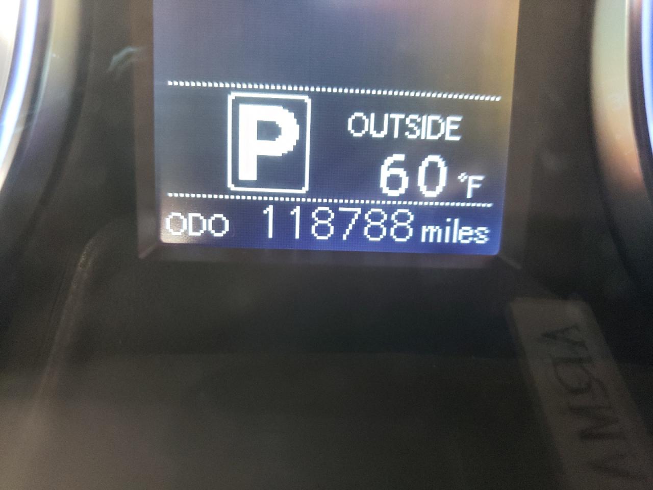Photo 8 from auction – 2015 TOYOTA HIGHLANDER with VIN 5TDBKRFH8FS165076