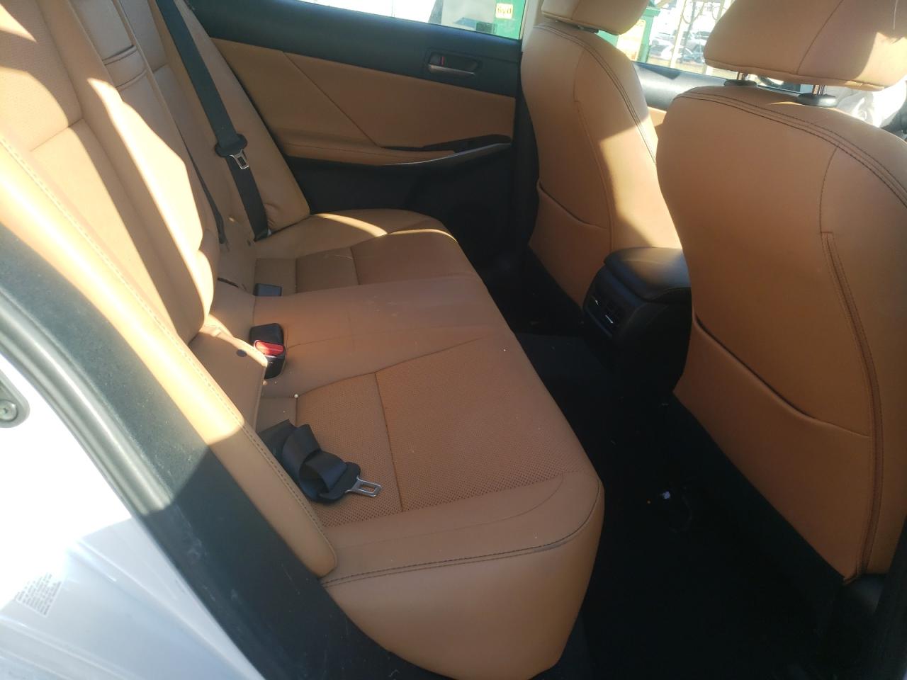 Photo 6 from auction – 2018 LEXUS IS 300 with VIN JTHC81D22J5030000