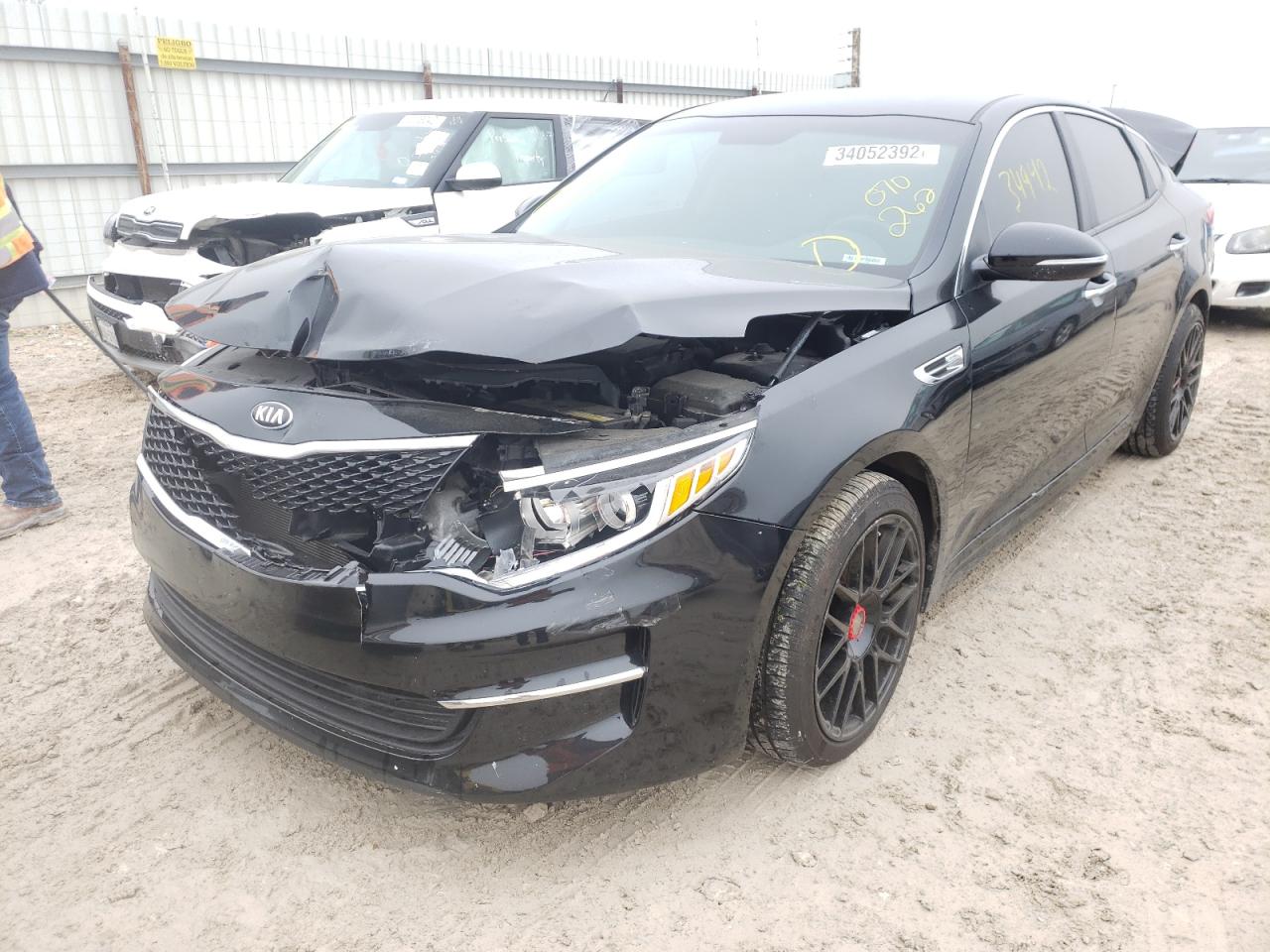 Photo 2 from auction – 2016 KIA OPTIMA LX with VIN 5XXGT4L11GG070262