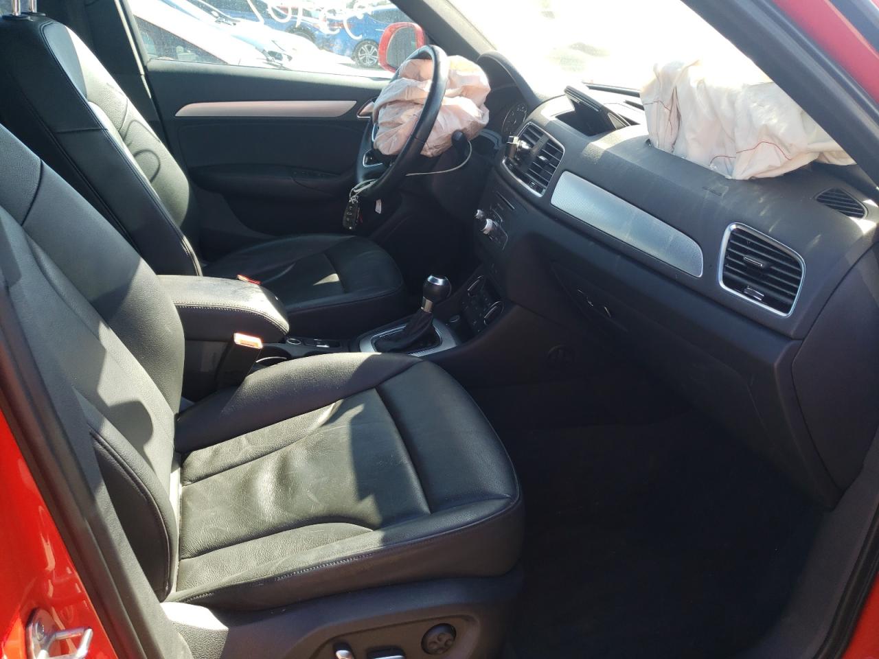 Photo 5 from auction – 2018 AUDI Q3 PREMIUM with VIN WA1BCCFS0JR028494