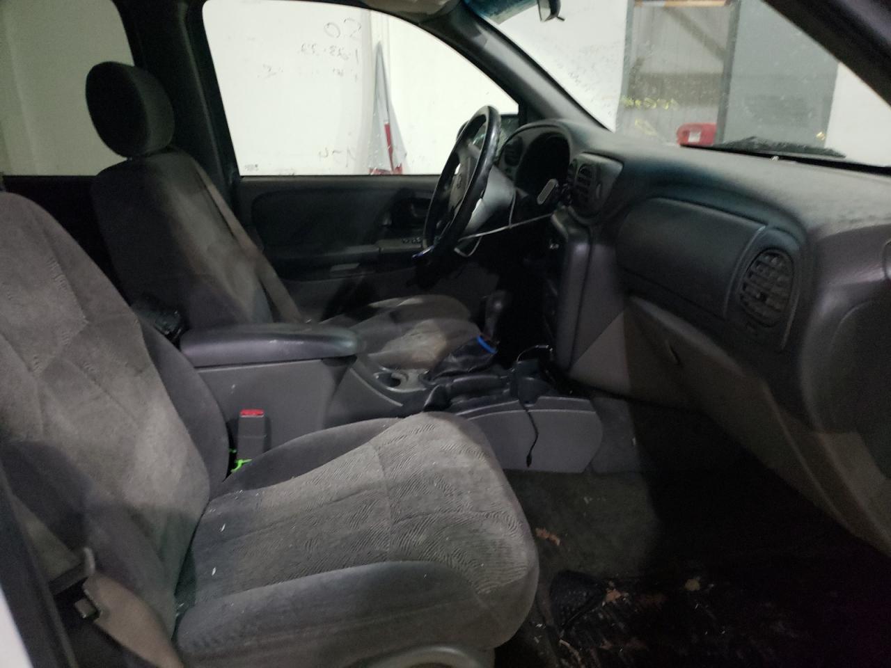 Photo 5 from auction – 2003 CHEVROLET TRAILBLAZE with VIN 1GNDT13S132383412