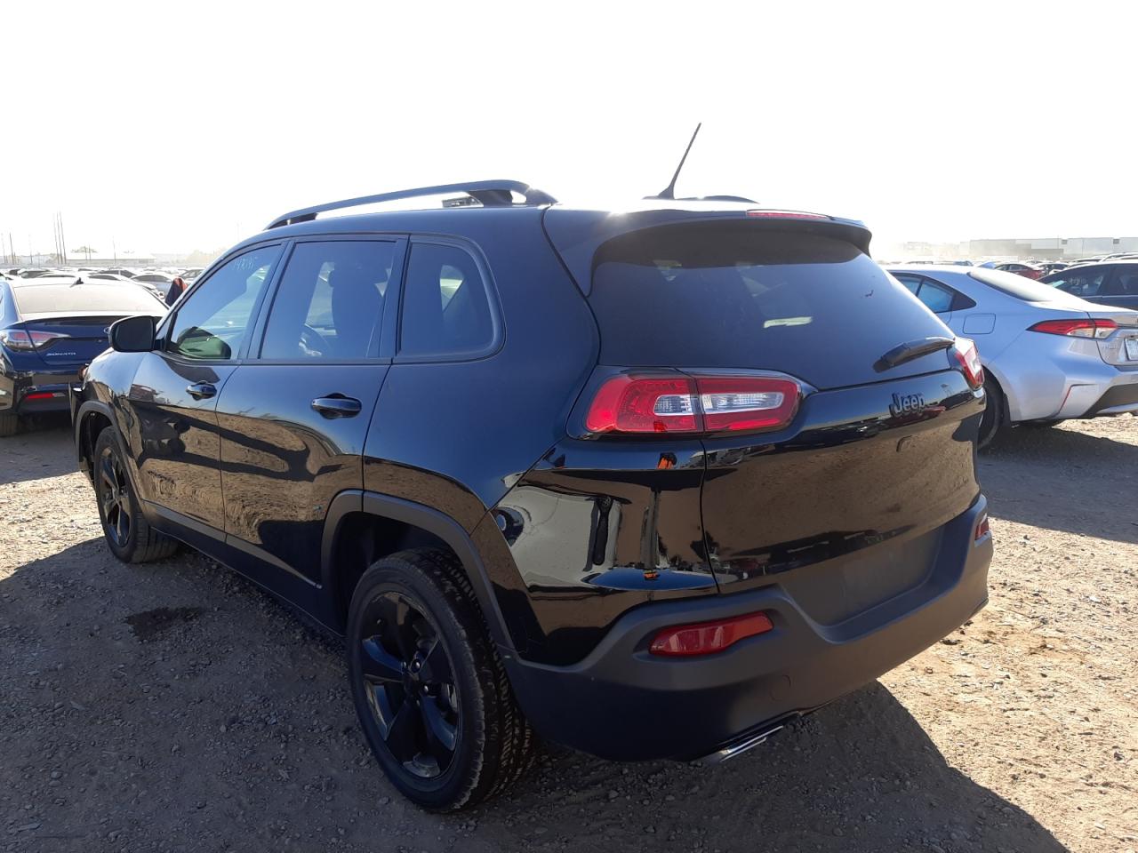 Photo 3 from auction – 2018 JEEP CHEROKEE L with VIN 1C4PJLCX5JD605986