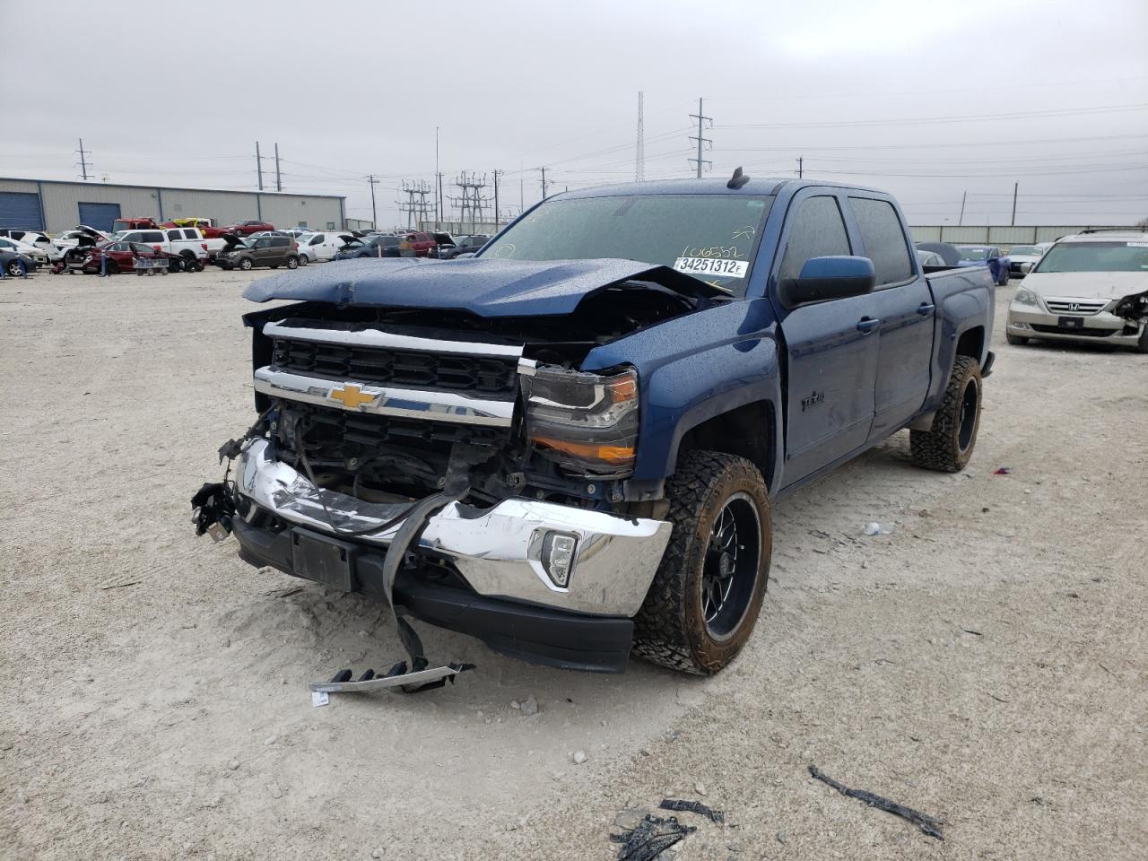 Photo 2 from auction – 2016 CHEVROLET SILVERADO with VIN 3GCUKREC7GG106552