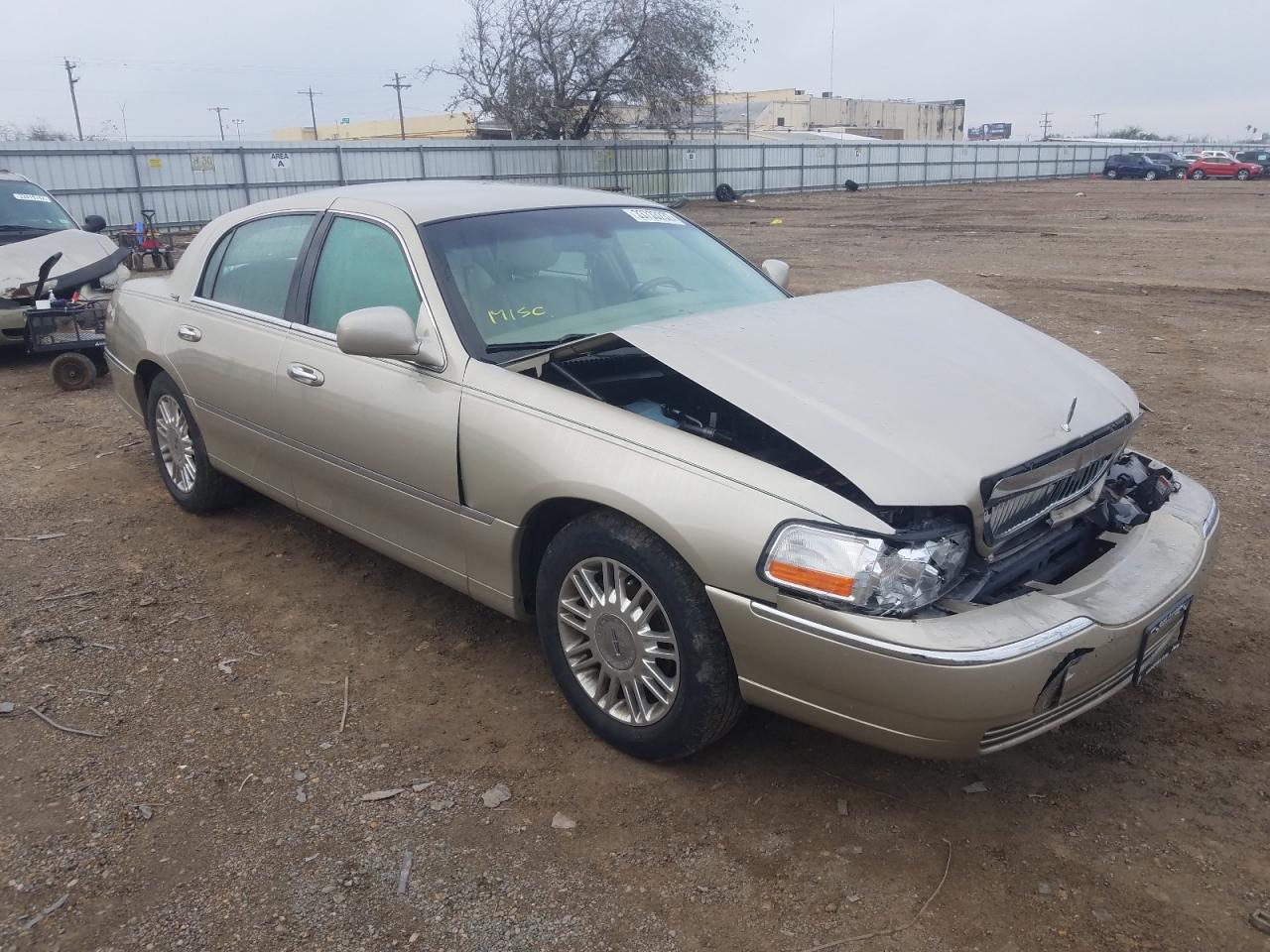 LINCOLN TOWN CAR S 2011 with VIN 2LNBL8CV0BX750620 - Photo from auction