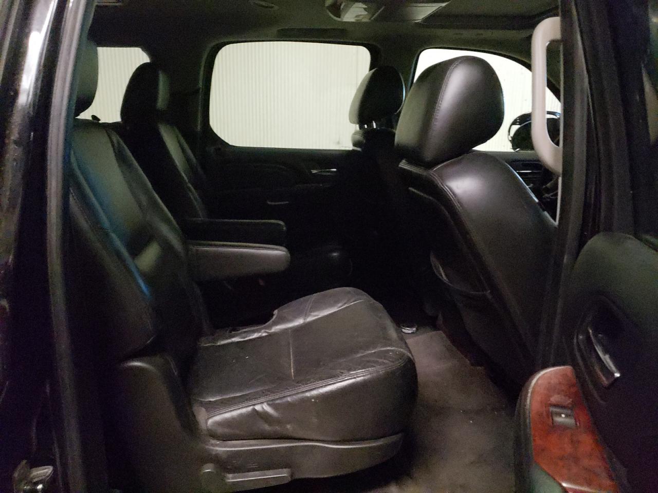Photo 6 from auction – 2011 CADILLAC ESCALADE E with VIN 1GYS4JEFXBR179821