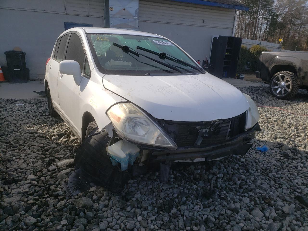 NISSAN VERSA S 2007 with VIN 3N1BC13E37L387687 - Photo from auction