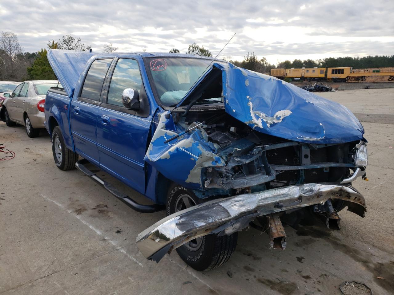 FORD F150 SUPER 2001 with VIN 1FTRW07W41KF80777 - Photo from auction