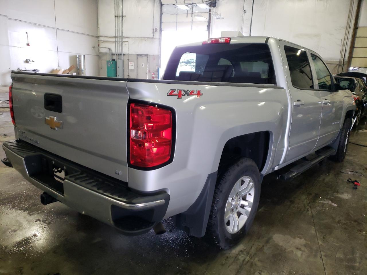 Photo 4 from auction – 2017 CHEVROLET SILVERADO with VIN 3GCUKREC9HG206430
