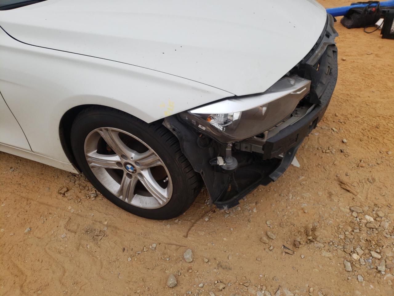 Photo 10 from auction – 2014 BMW 320 I with VIN WBA3B1G57ENT00267