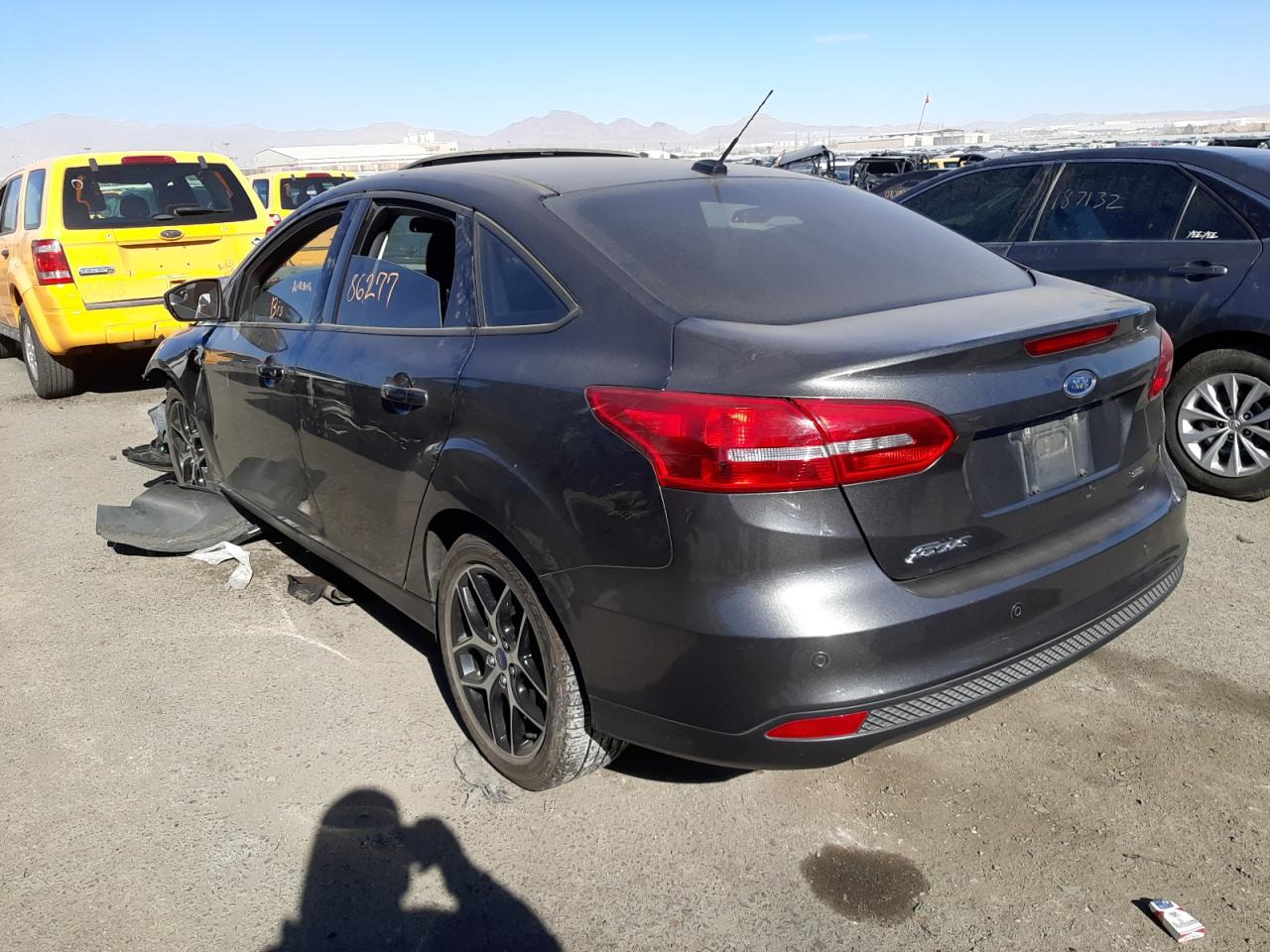 Photo 3 from auction – 2017 FORD FOCUS SEL with VIN 1FADP3H25HL211215