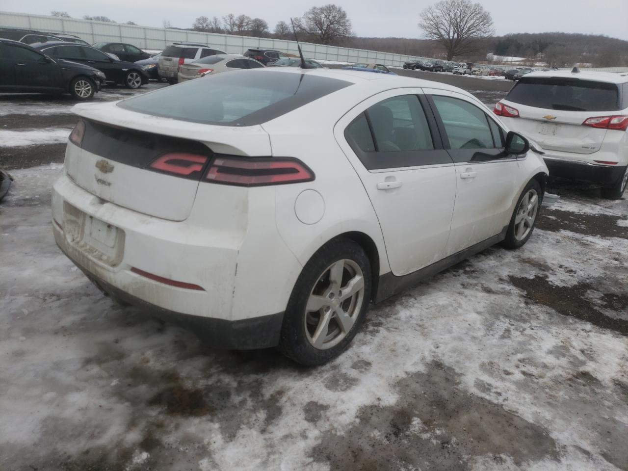 Photo 4 from auction – 2013 CHEVROLET VOLT with VIN 1G1RA6E48DU145345