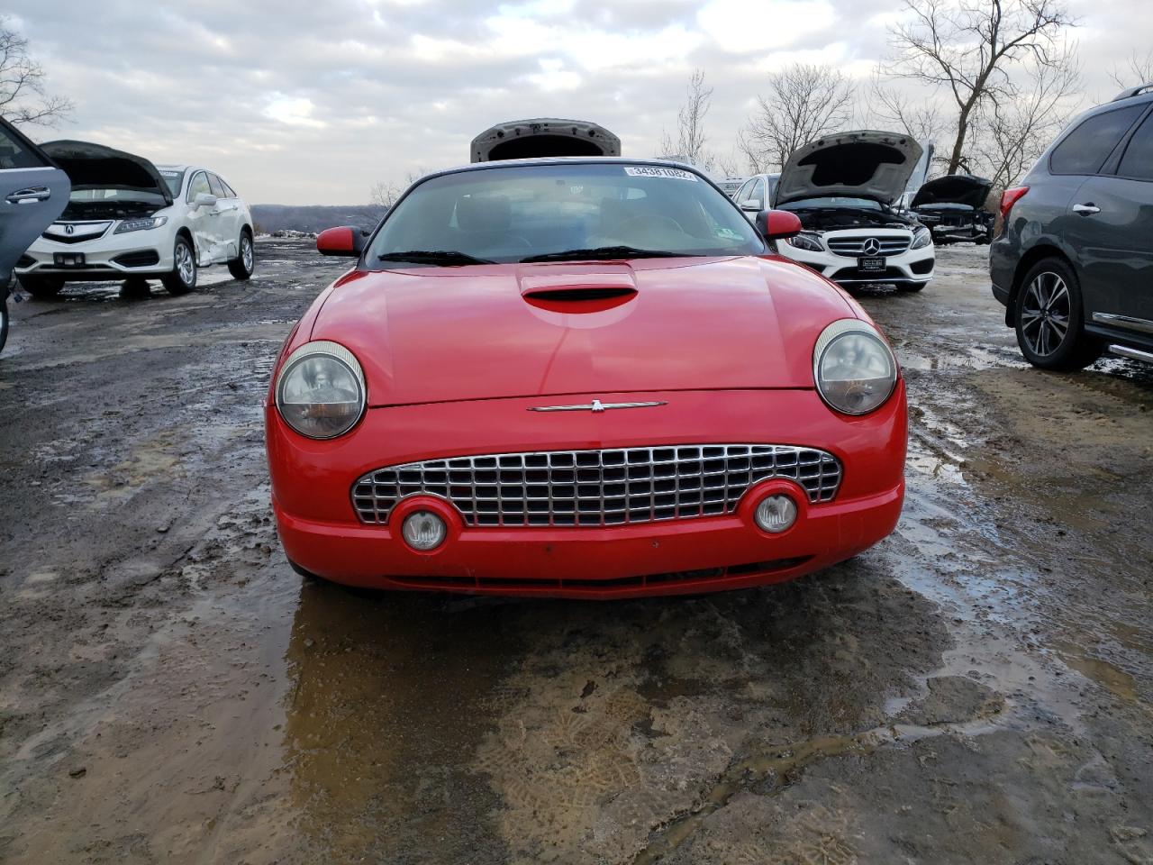 Photo 6 from auction – 2003 FORD THUNDERBIR with VIN 1FAHP60A03Y104154