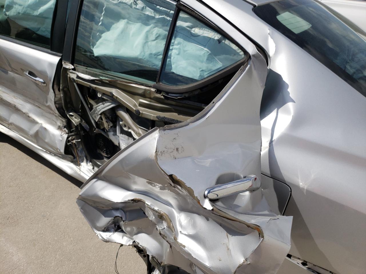 Photo 9 from auction – 2012 NISSAN VERSA S with VIN 3N1CN7AP2CL915817