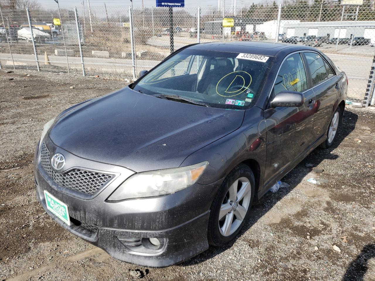 Photo 2 from auction – 2011 TOYOTA CAMRY BASE with VIN 4T1BF3EK1BU756544