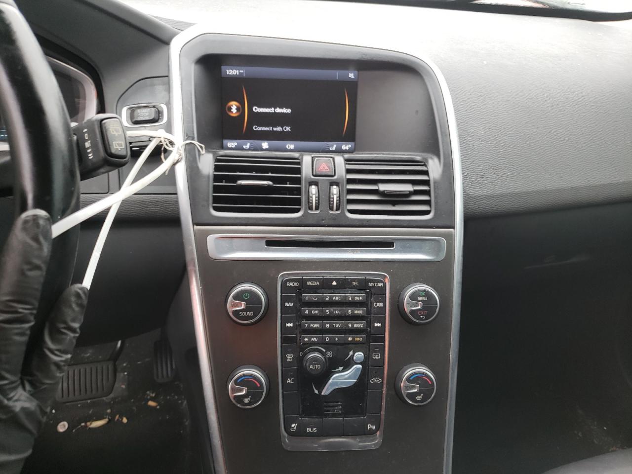 Photo 9 from auction – 2014 VOLVO XC60 3.2 with VIN YV4952DL9E2519372
