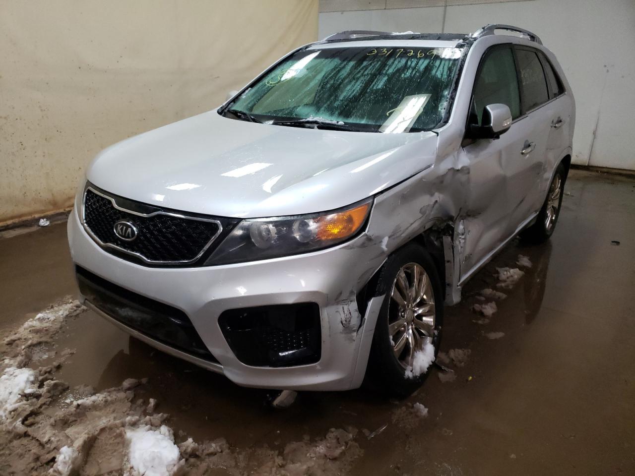 Photo 2 from auction – 2012 KIA SORENTO SX with VIN 5XYKWDA24CG192603