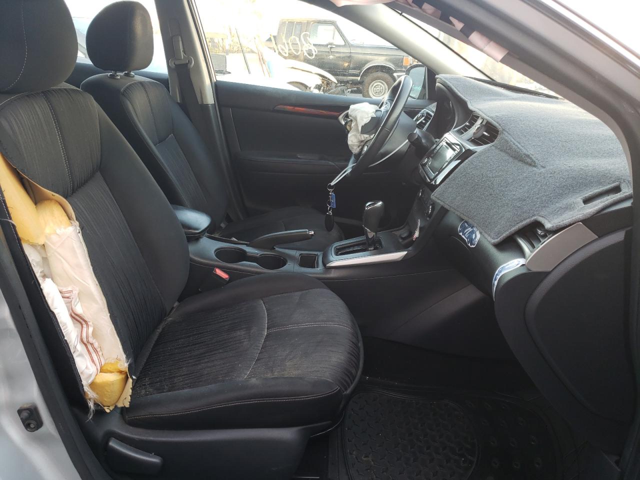 Photo 5 from auction – 2017 NISSAN SENTRA S with VIN 3N1AB7AP5HY222007