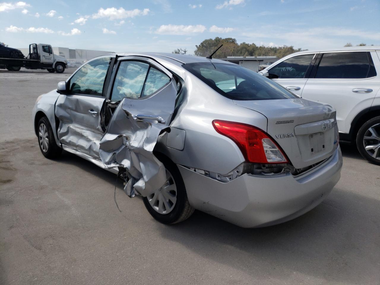 Photo 3 from auction – 2012 NISSAN VERSA S with VIN 3N1CN7AP2CL915817