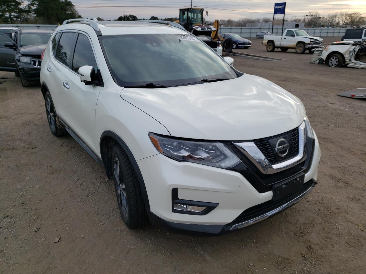 NISSAN ROGUE SV 2017 with VIN 5N1AT2MVXHC858269 - Photo from auction