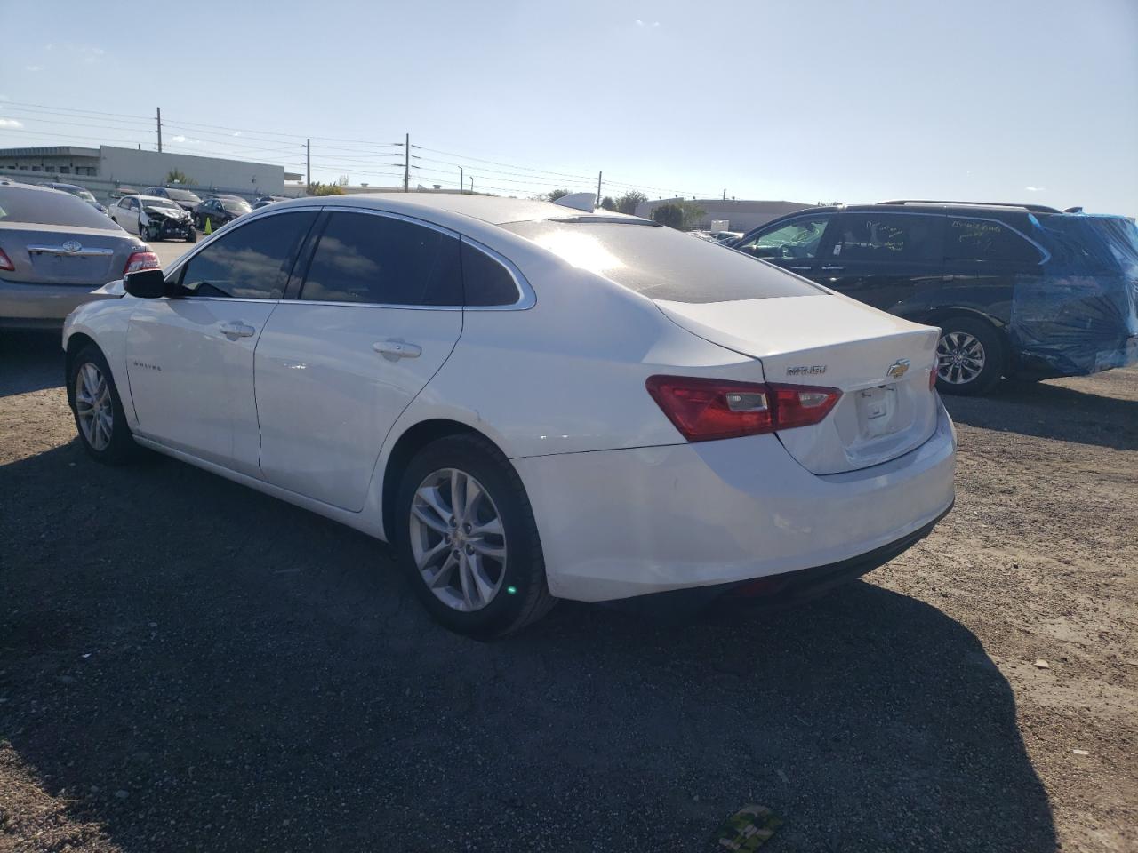Photo 3 from auction – 2016 CHEVROLET MALIBU LT with VIN 1G1ZE5ST0GF279009