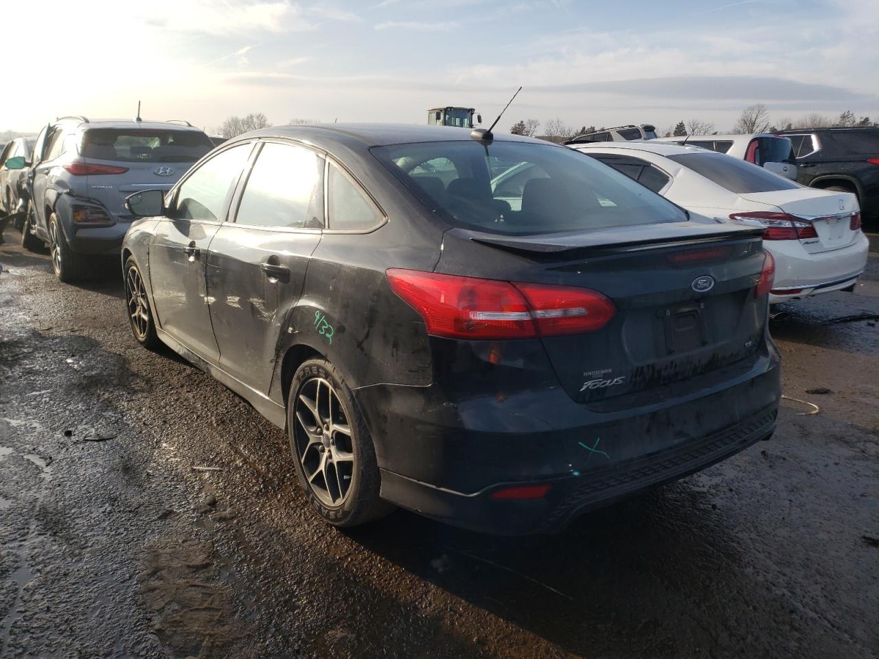 Photo 3 from auction – 2015 FORD FOCUS SE with VIN 1FADP3F25FL252136