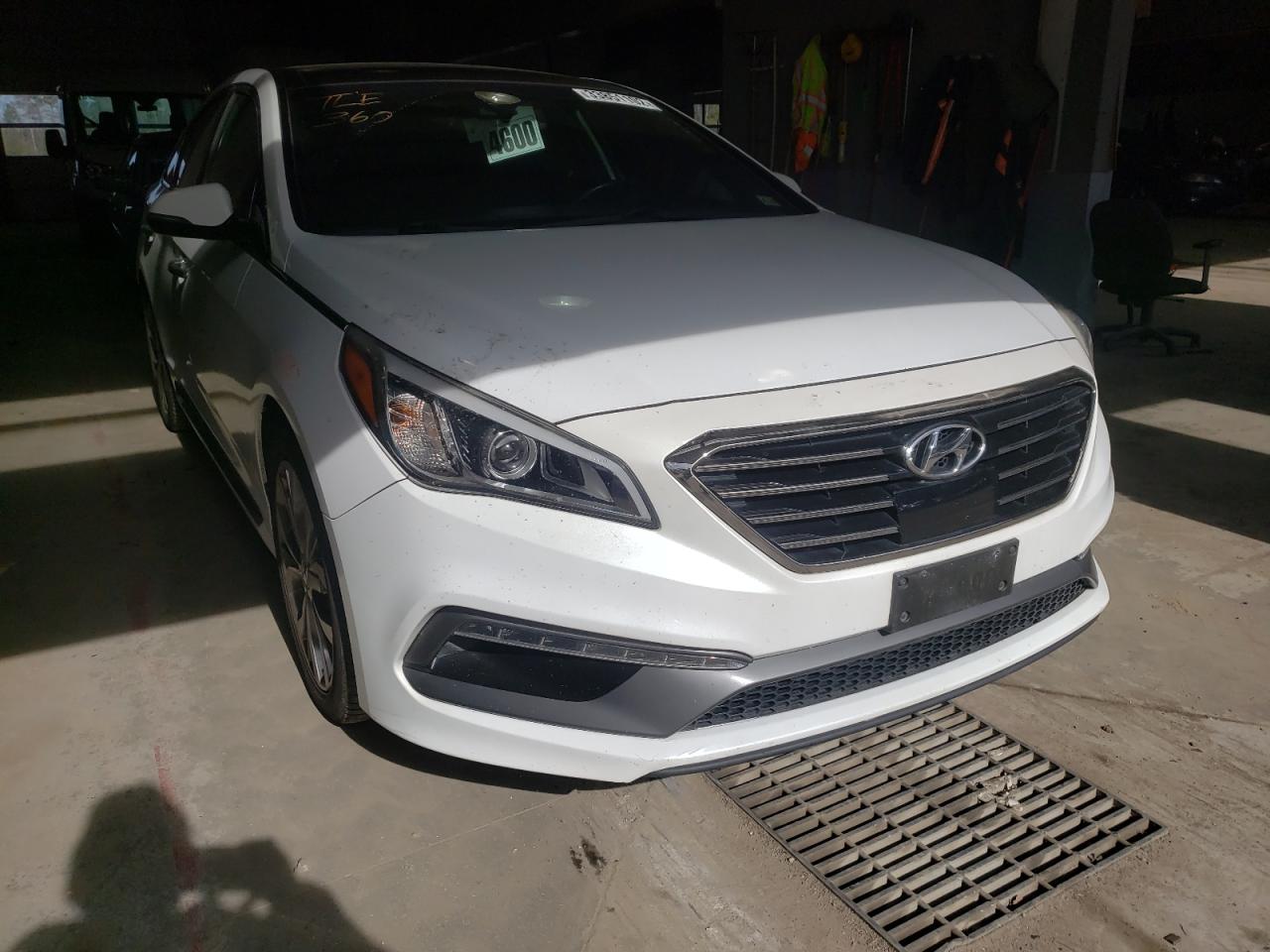 HYUNDAI SONATA SPO 2015 with VIN 5NPE34AB6FH139890 - Photo from auction