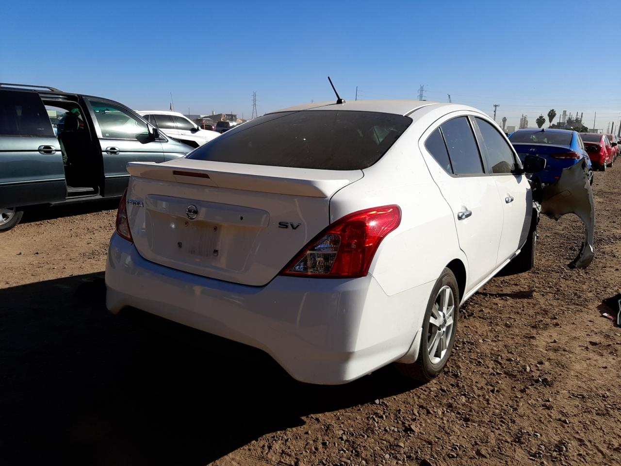 Photo 4 from auction – 2017 NISSAN VERSA S with VIN 3N1CN7AP5HL810518
