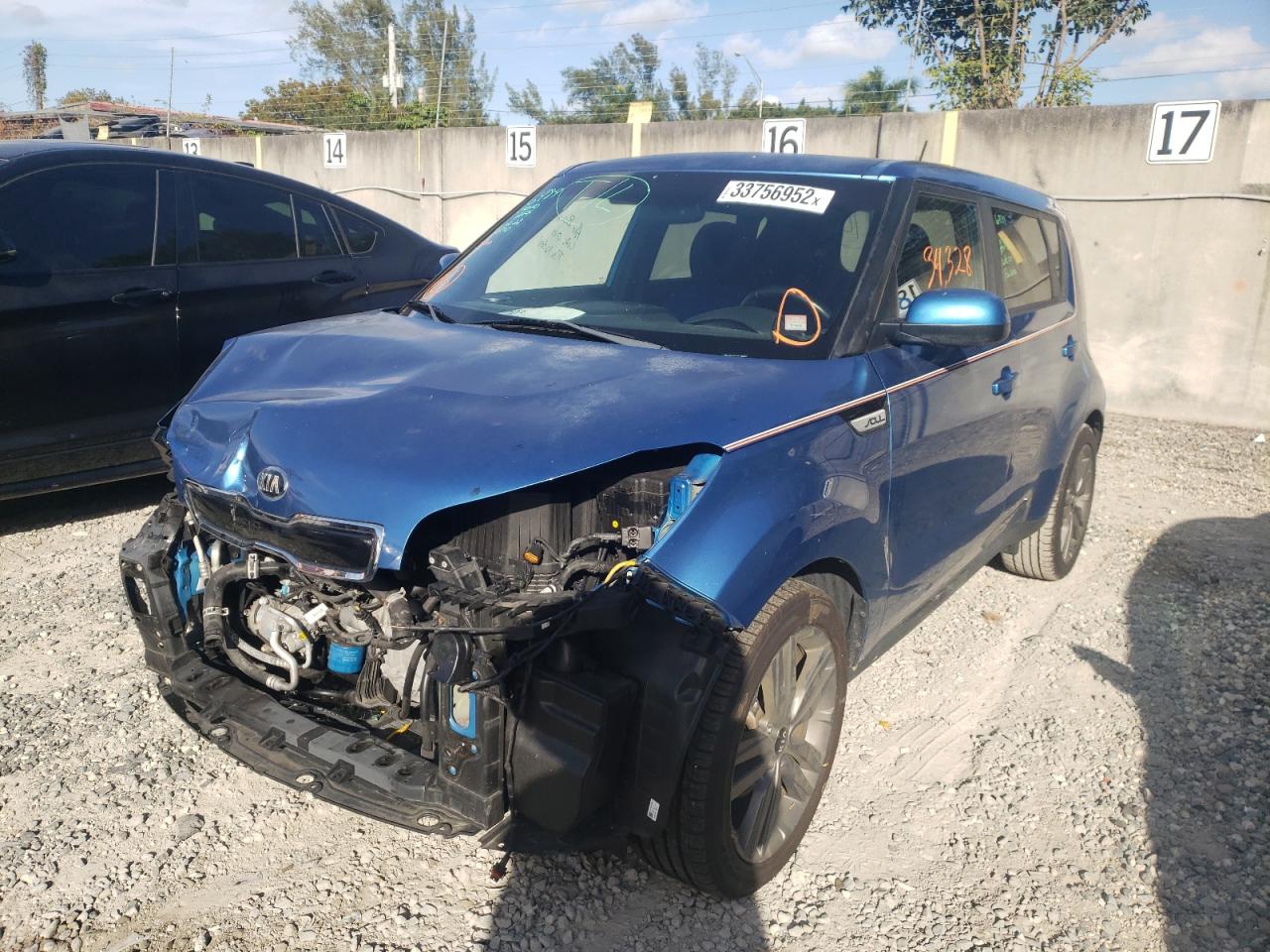 Photo 2 from auction – 2015 KIA SOUL + with VIN KNDJP3A53F7148428
