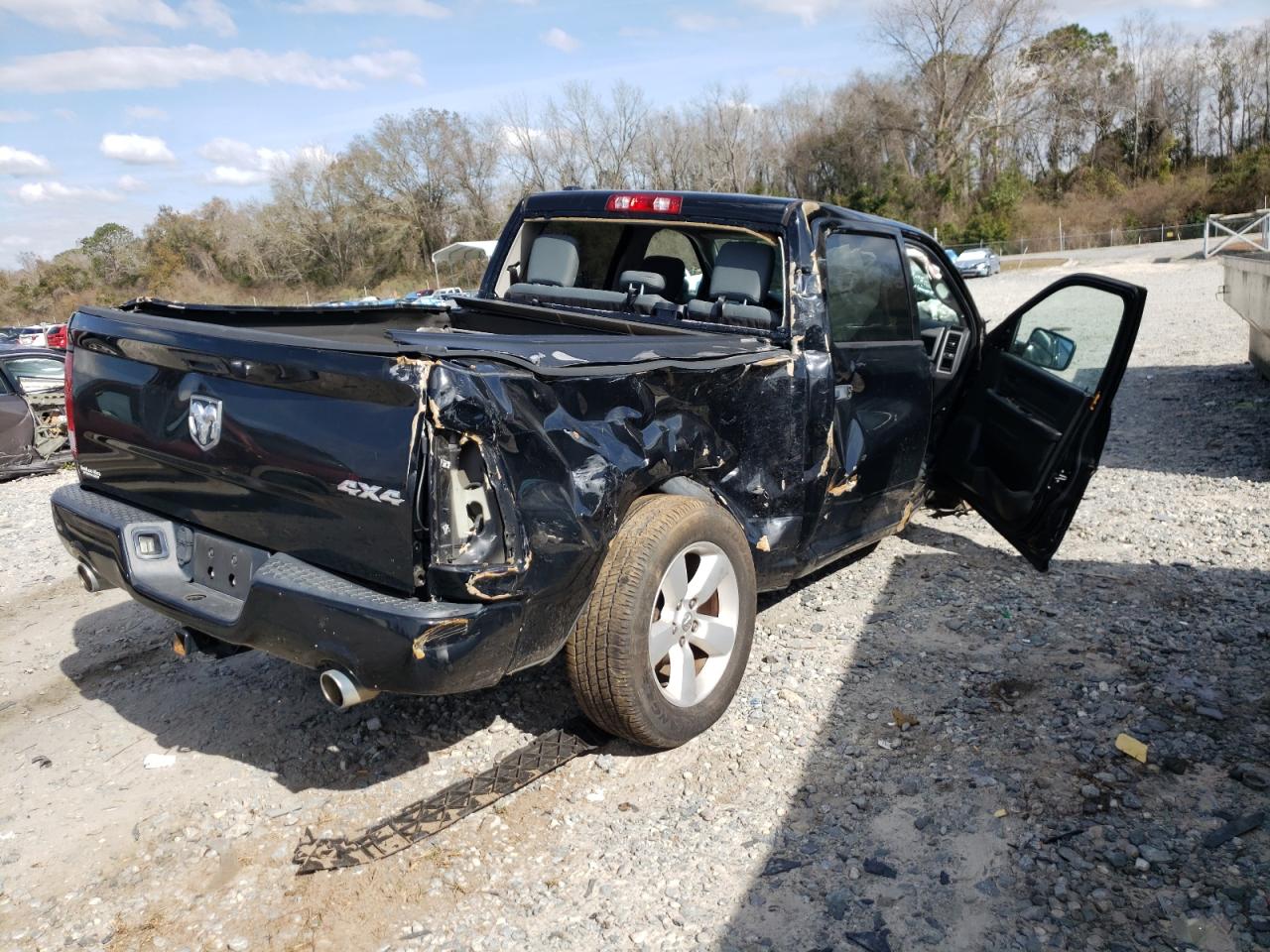 Photo 4 from auction – 2014 RAM 1500 ST with VIN 1C6RR7KT3ES412851