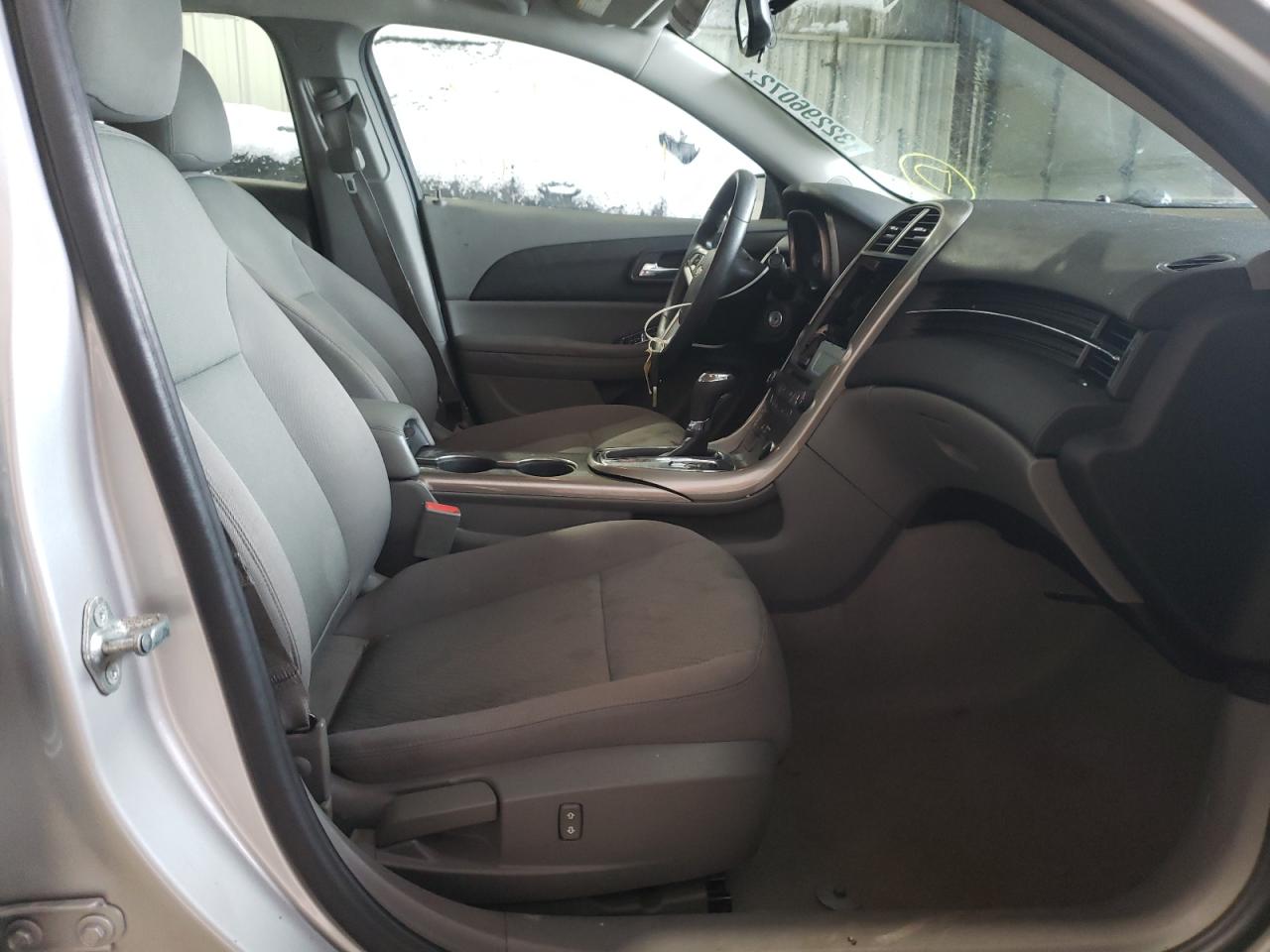 Zdjęcie 5 z aukcji – 2013 CHEVROLET MALIBU LS z VIN 1G11B5SA2DF141102