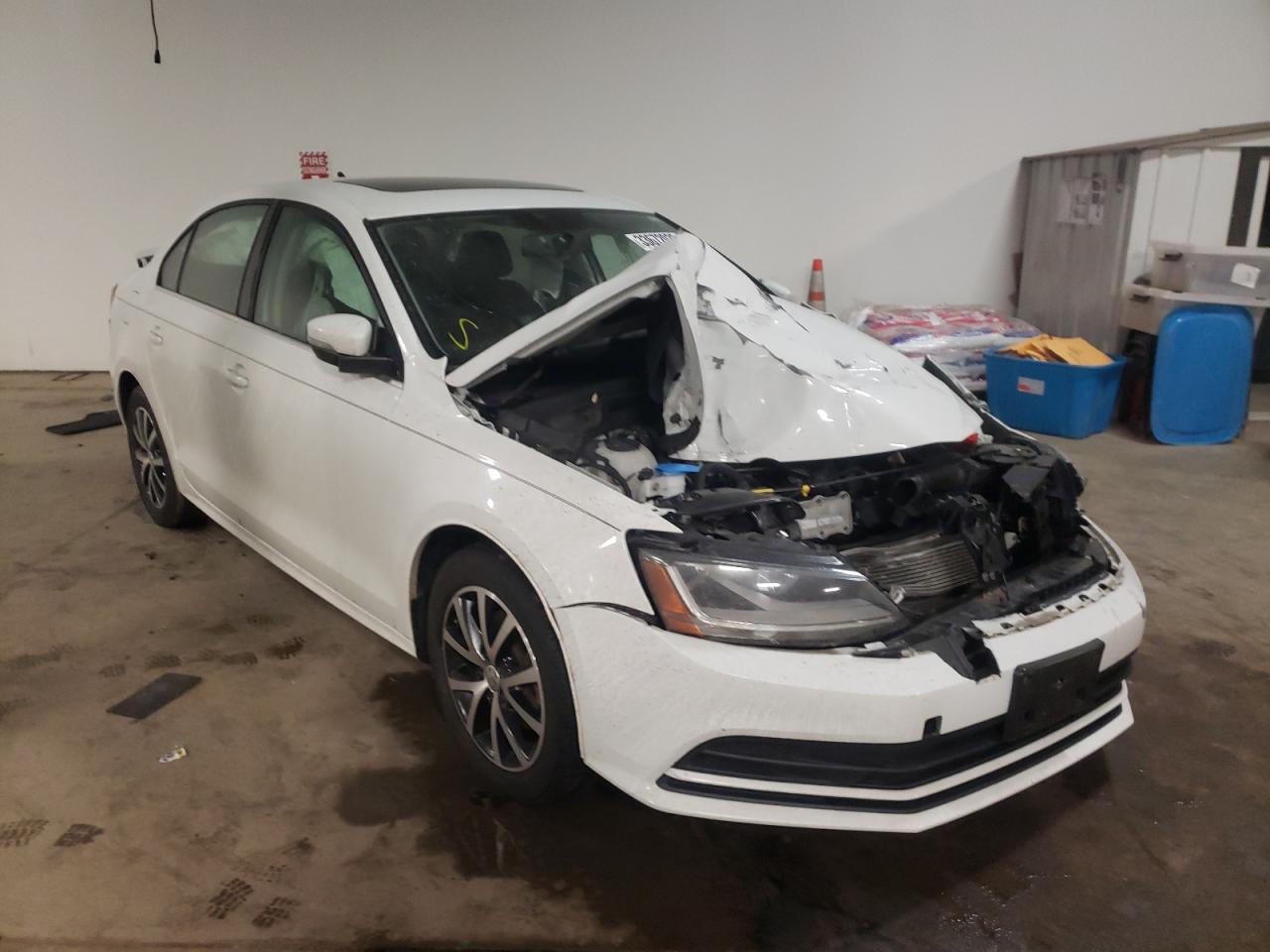 VOLKSWAGEN JETTA SE 2017 with VIN 3VWDB7AJ1HM413854 - Photo from auction