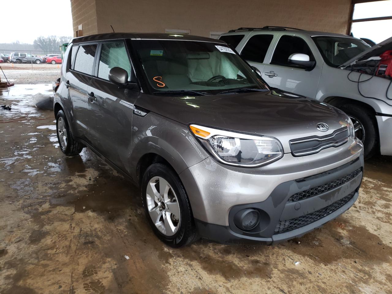 KIA SOUL 2018 with VIN KNDJN2A23J7506142 - Photo from auction