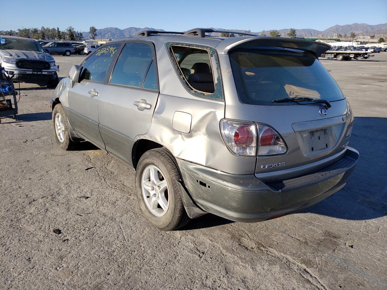 Photo 3 from auction – 2001 LEXUS RX 300 with VIN JTJGF10U710089036