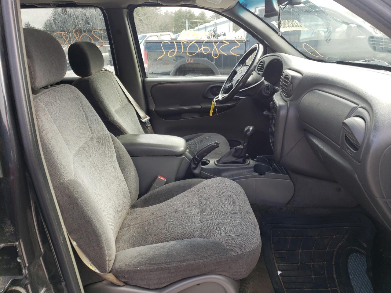 Photo 5 from auction – 2004 CHEVROLET TRAILBLAZE with VIN 1GNET16S146118385