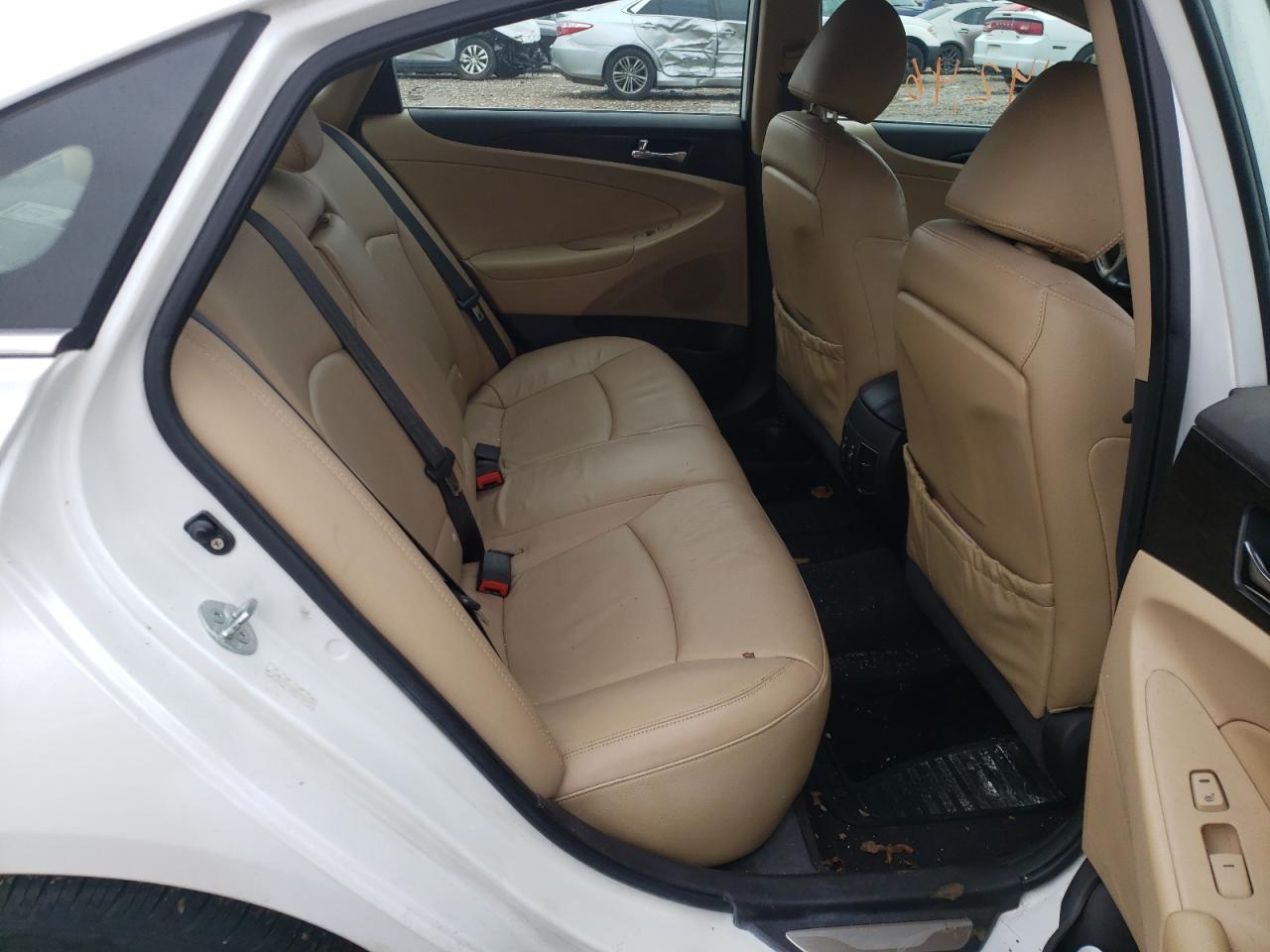 Photo 6 from auction – 2011 HYUNDAI SONATA SE with VIN 5NPEC4AC4BH143147