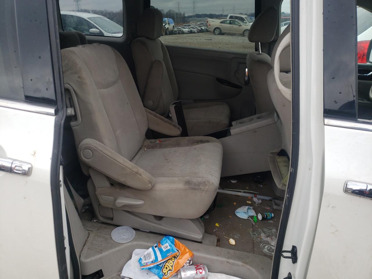 Photo 6 from auction – 2011 NISSAN QUEST S with VIN JN8AE2KP4B9003160