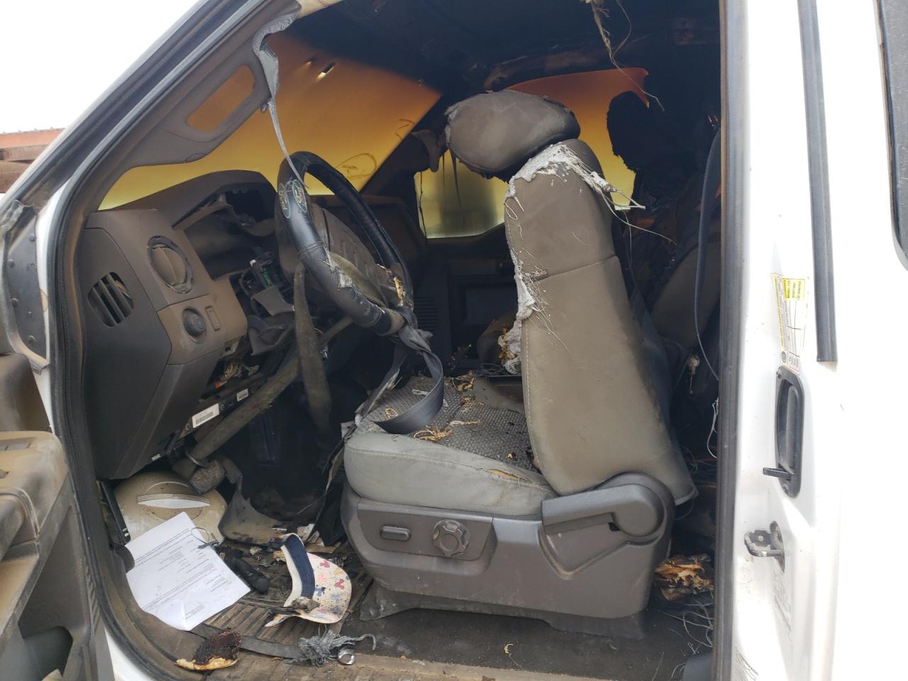 Zdjęcie 9 z aukcji – 2011 FORD F250 SUPER z VIN 1FT7X2B67BEA25555