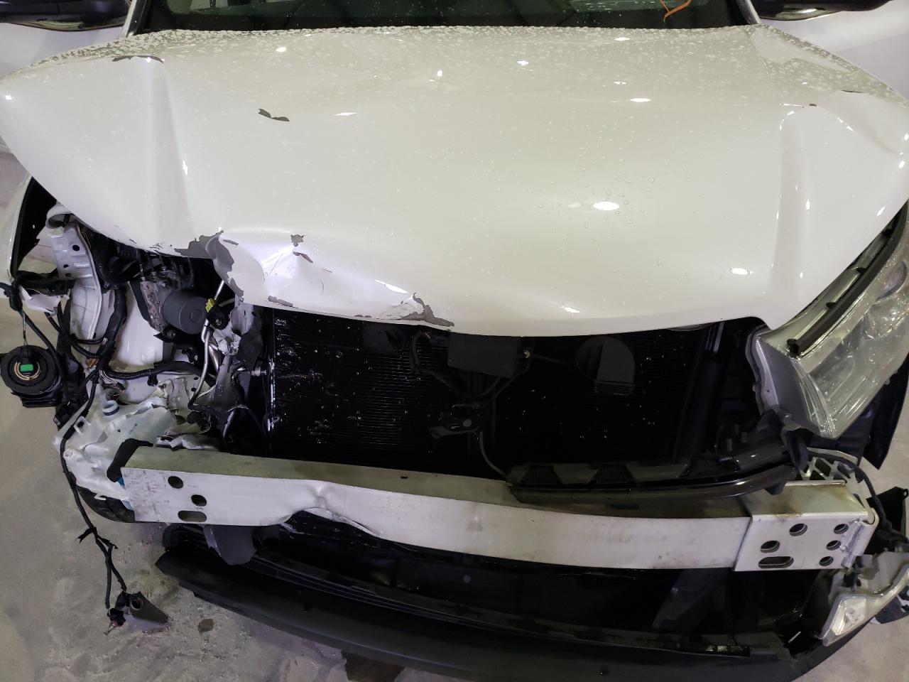 Photo 7 from auction – 2015 TOYOTA HIGHLANDER with VIN 5TDDKRFHXFS131438