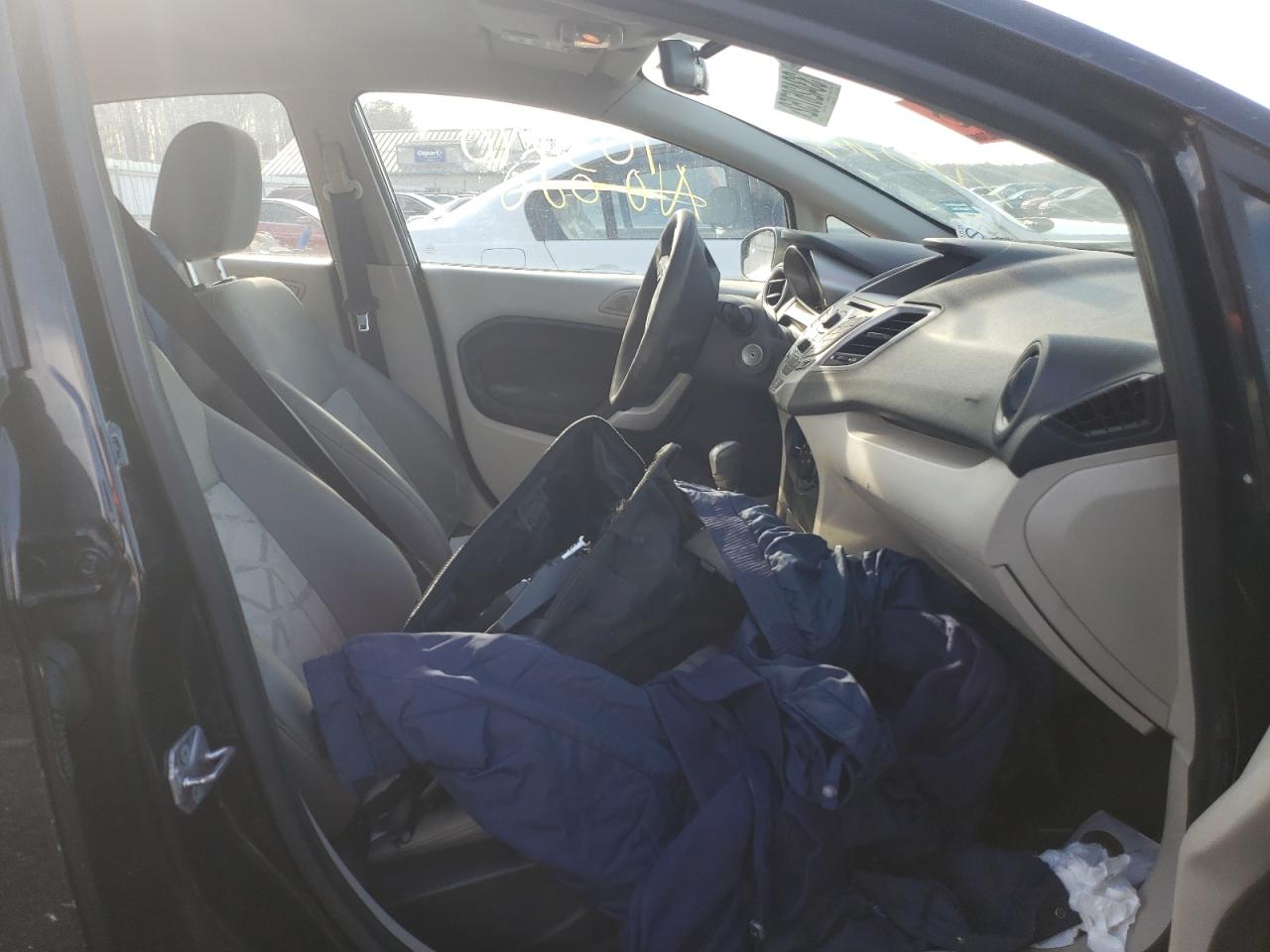 Photo 5 from auction – 2012 FORD FIESTA SE with VIN 3FADP4BJ4CM170072
