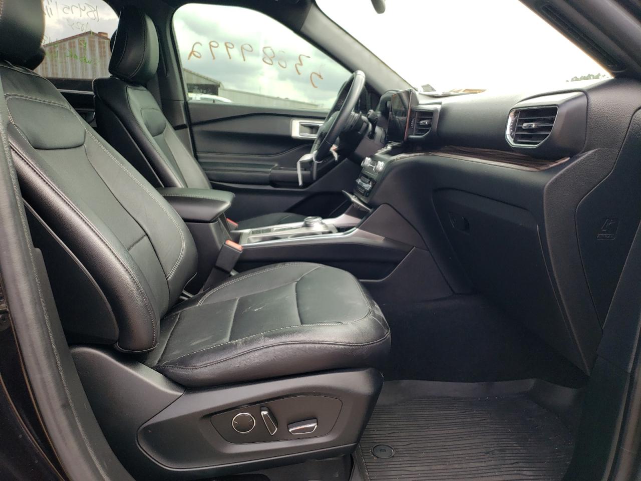 Photo 5 from auction – 2020 FORD EXPLORER L with VIN 1FMSK7FH7LGA43346