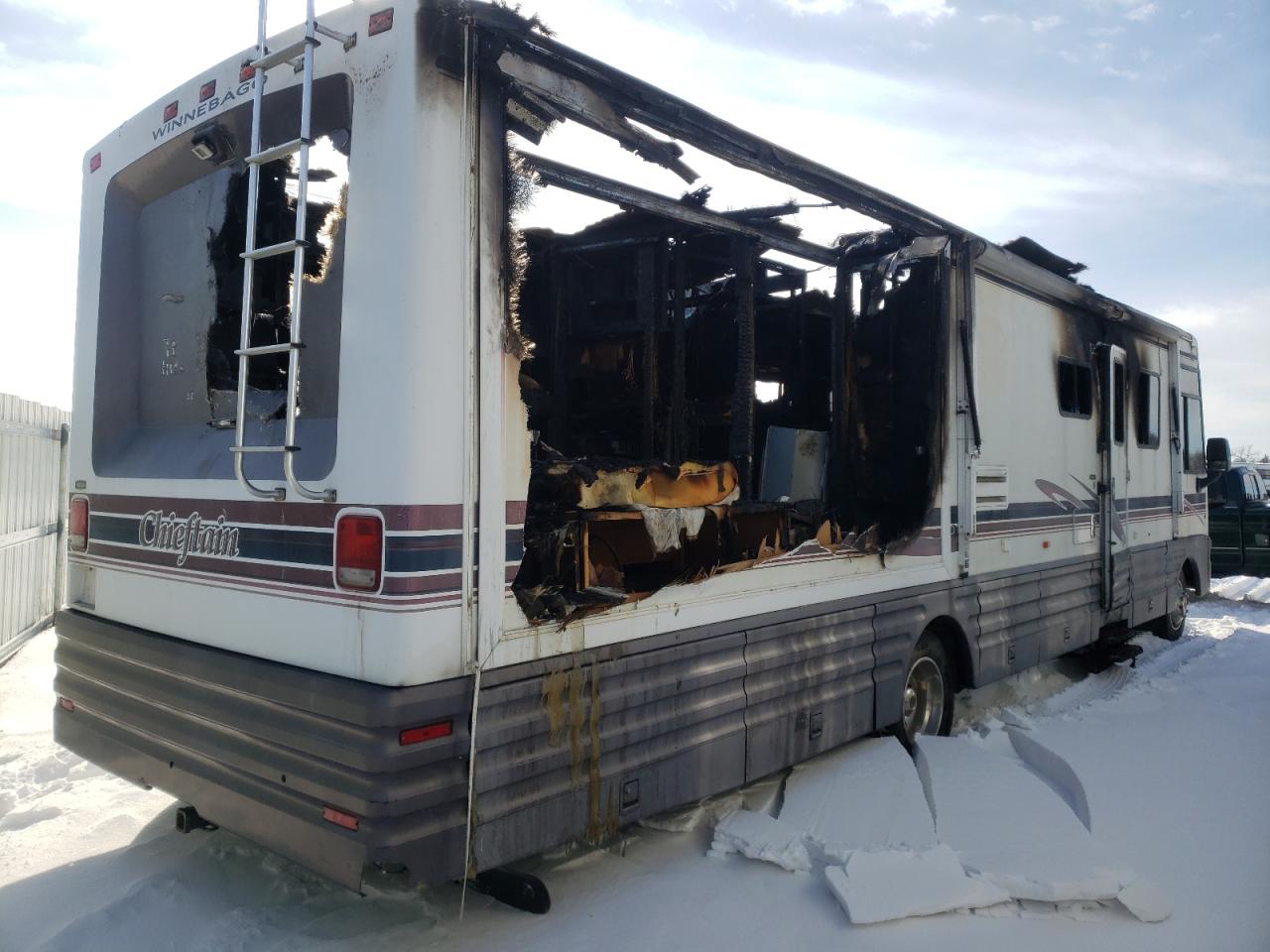 صورة رقم 4 من المزاد - 1999 WINNEBAGO CHIEFTAIN مع VIN 3FCNF53S1XJA30308