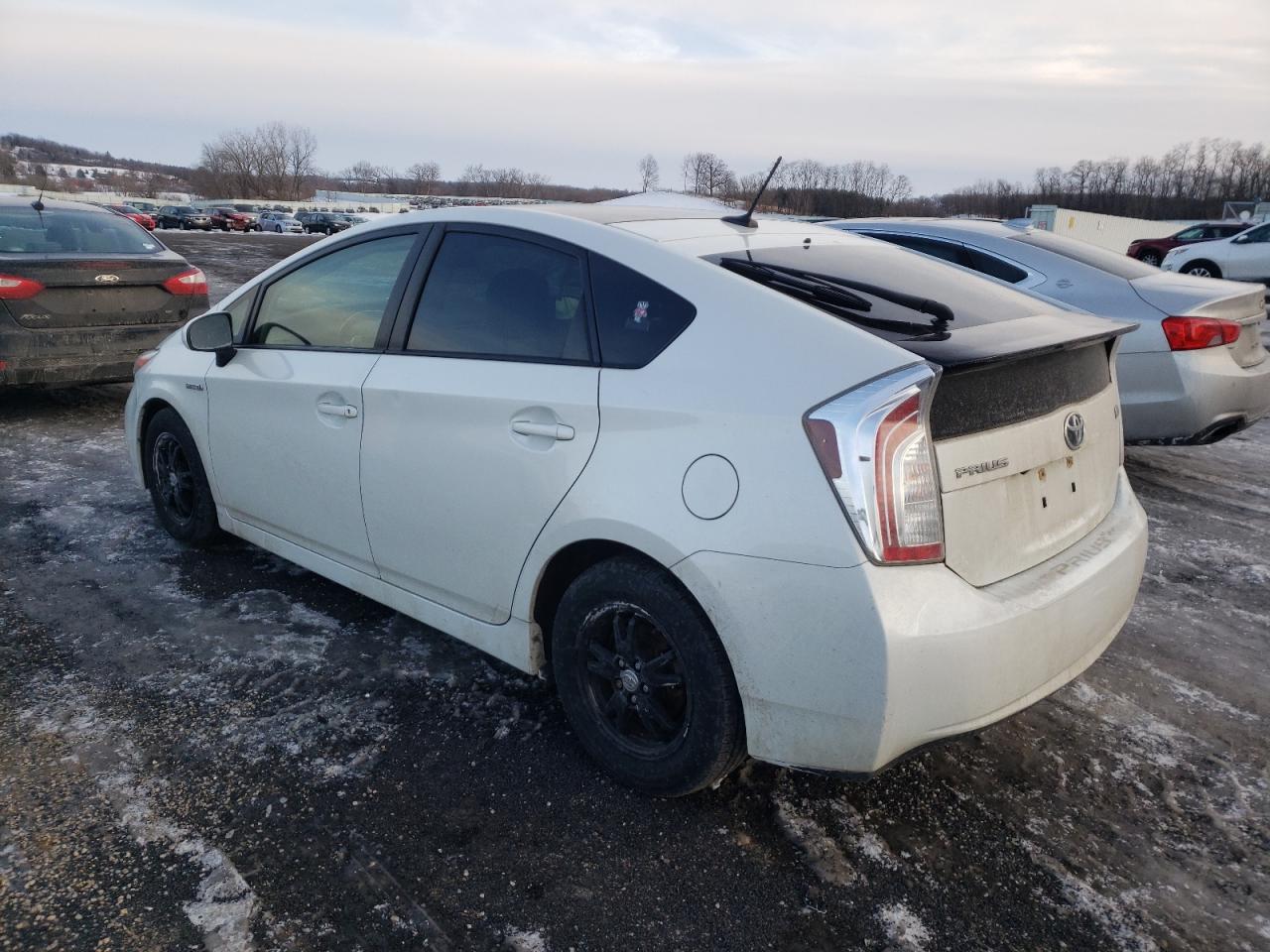Photo 3 from auction – 2014 TOYOTA PRIUS with VIN JTDKN3DU9E1851045