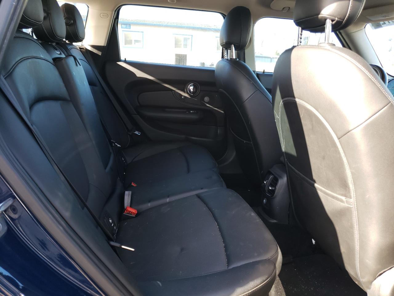 Photo 6 from auction – 2016 MINI COOPER CLU with VIN WMWLN5C50G2E29480