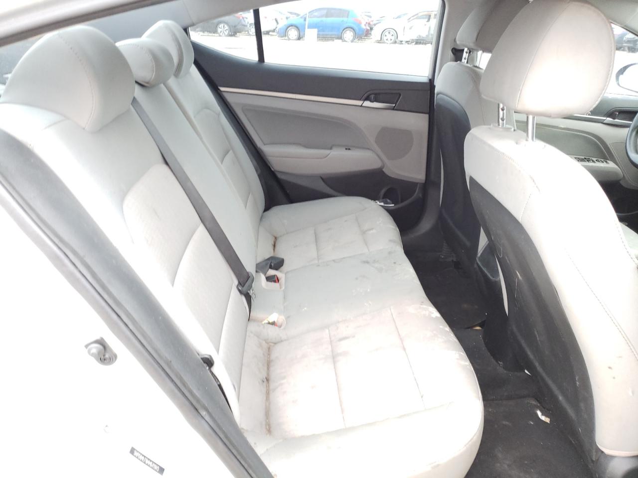 Photo 6 from auction – 2017 HYUNDAI ELANTRA with VIN 5NPD84LF6HH071915