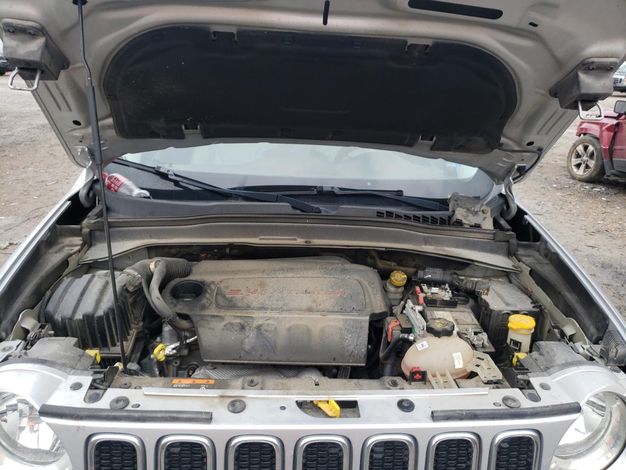 Photo 7 from auction – 2016 JEEP RENEGADE L with VIN ZACCJADTXGPC96640