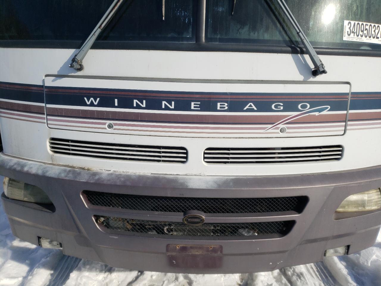 Photo 7 from auction – 1999 WINNEBAGO CHIEFTAIN with VIN 3FCNF53S1XJA30308